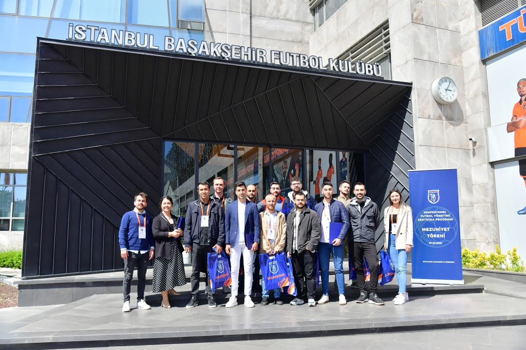 PFYSP MEZUNLARI SERTİFİKALARINI ALDI