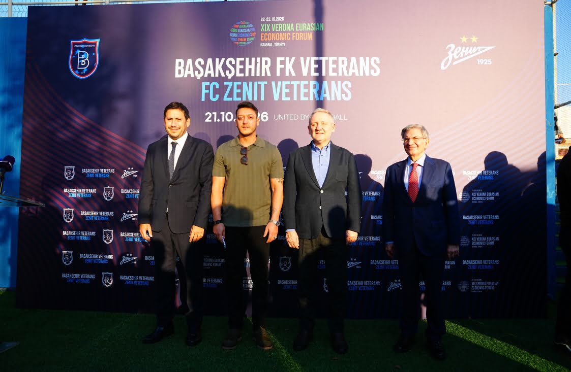 Başakşehir FK ile Zenit Veteranları Arasındaki Dostluk Maçını Takımımız 3-2 Kazandı.